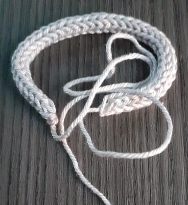 Wolle Armband binden grau