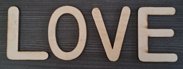 Holzbuchstaben LOVE